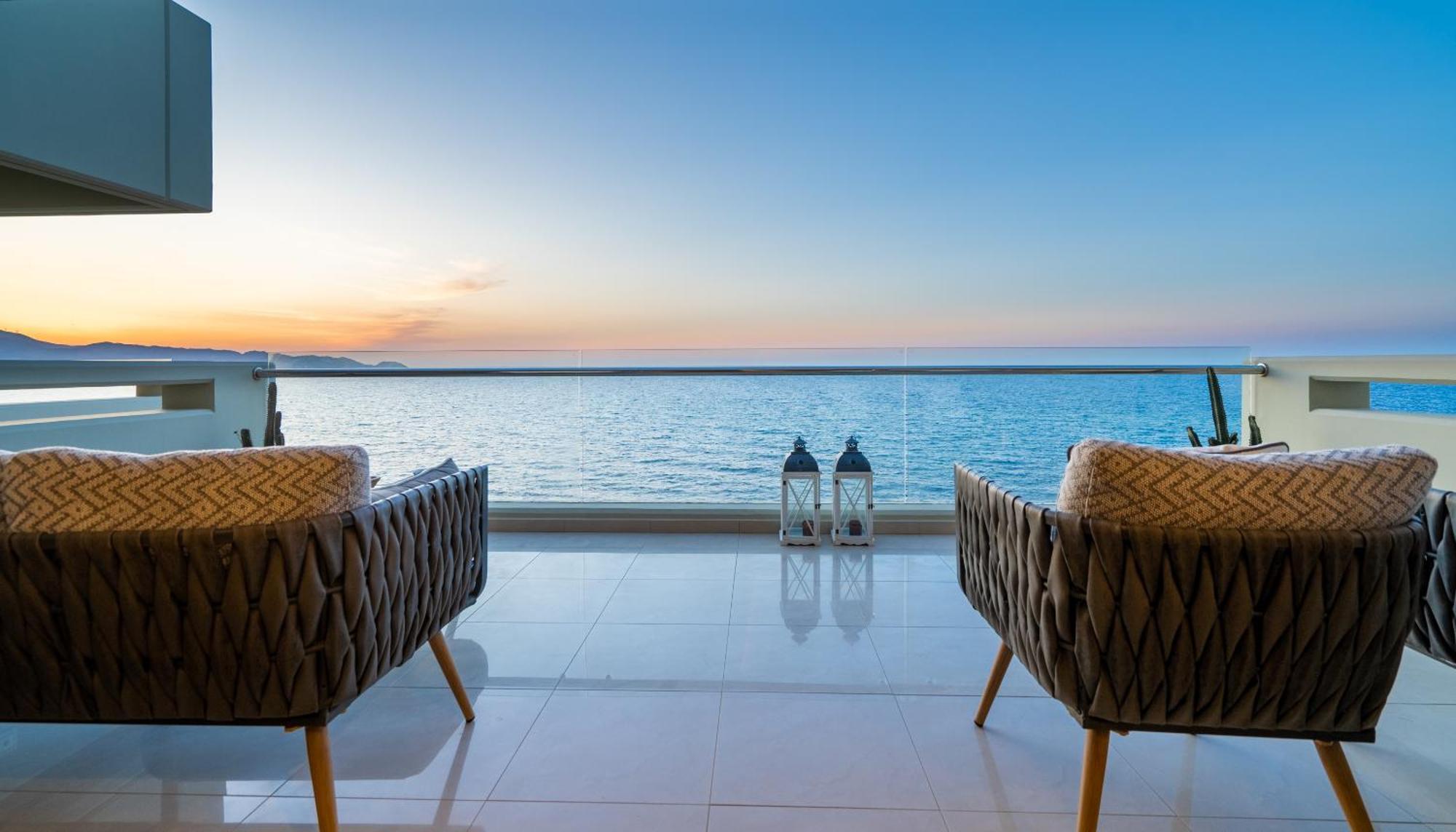 C.P. Luxury Suite Ираклион Экстерьер фото